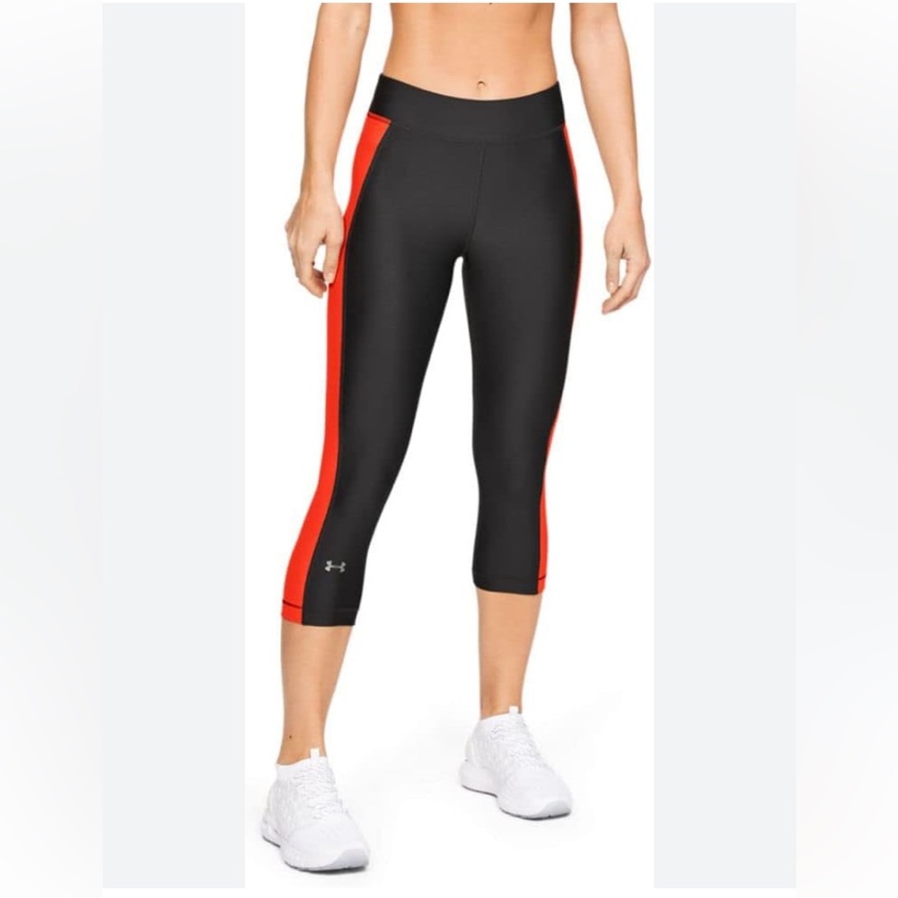 Under Armour UA Capri HeatGear Pink Black Crop Leggings - Size S